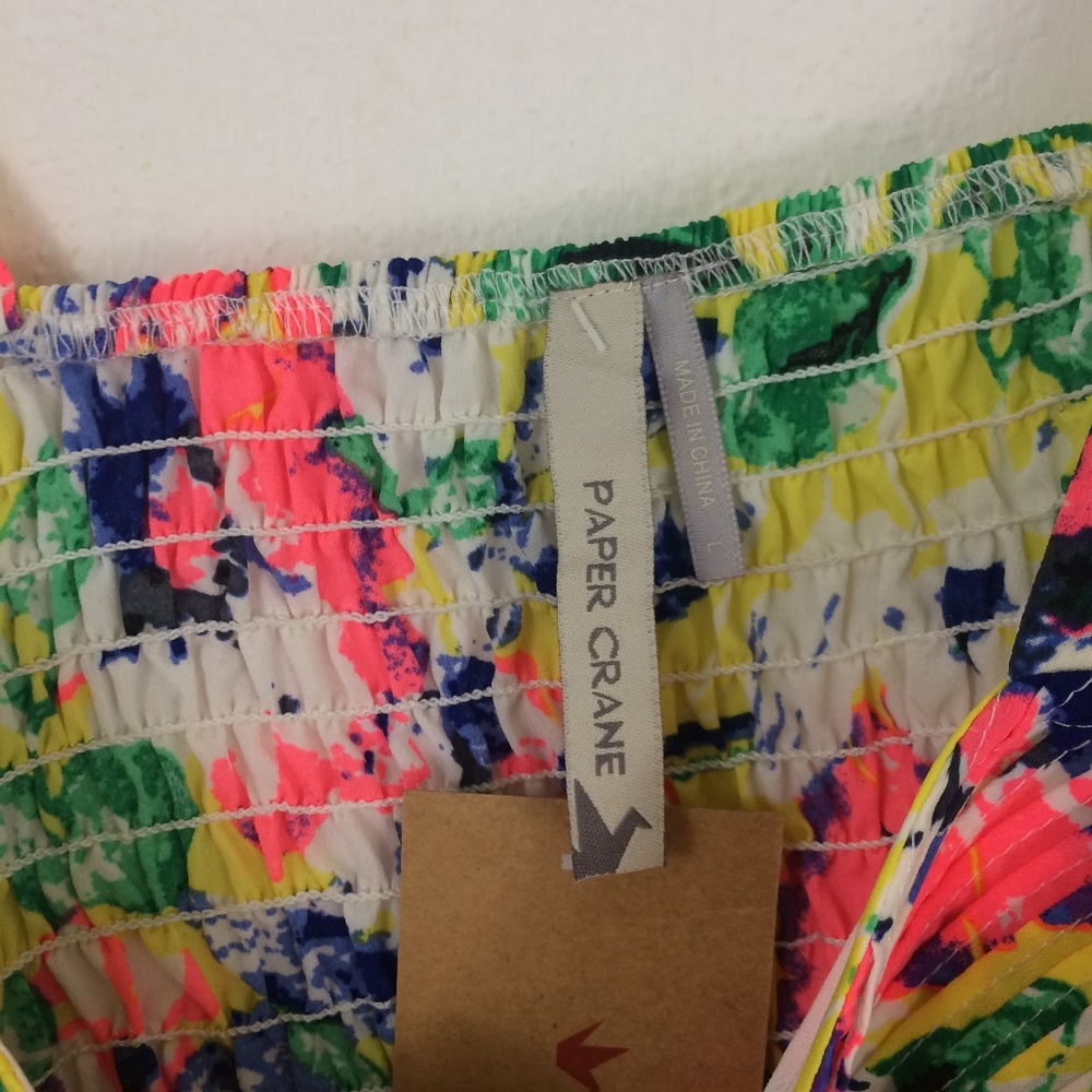 Paper Crane NWT Flirty Floral Crop Top Size Large - Picture 4 of 5